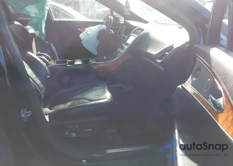 2019 Lincoln Nautilus Reserve z USA, uszkodzony, nr VIN 2LMPJ8L91KBL56916